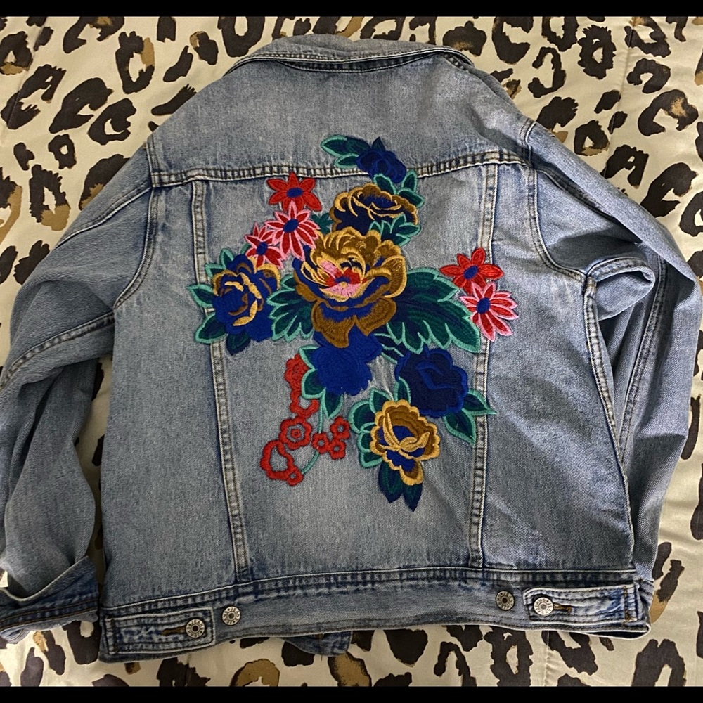 Flower Denim Jacket 🌺🌼